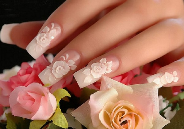 Beautiful Flowers Wedding Nails