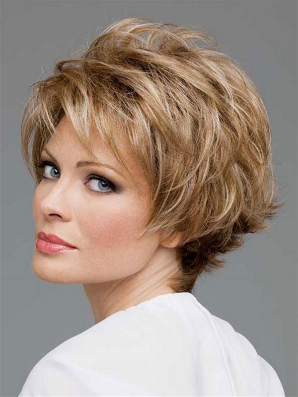 Celebrity Short Hair Cut For Women Over 40