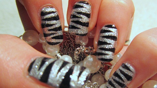 Zebra Print Glitter Nails