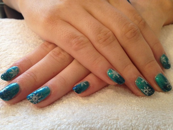 Cool Turquoise Nail Art Design Shellac