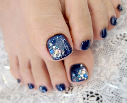 Crystal Blue Toe Nail Designs