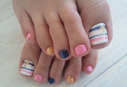 Simple but Breathtakingly Beautiful Toe Nail Designs