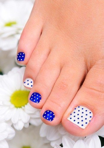 White and Blue Dotted Toe Nail Designs