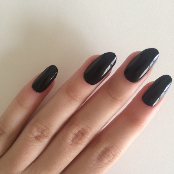 Oval Nails 2015