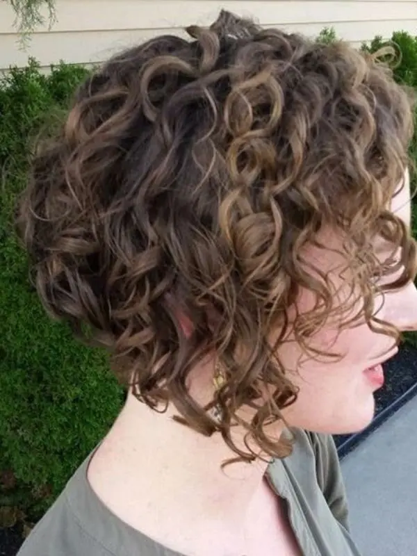 Cute Short Curly Hairstyles