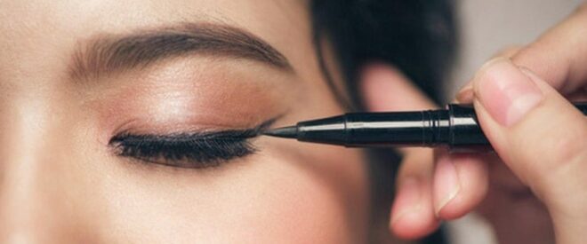 eyeliner styles applying pen eyeliner