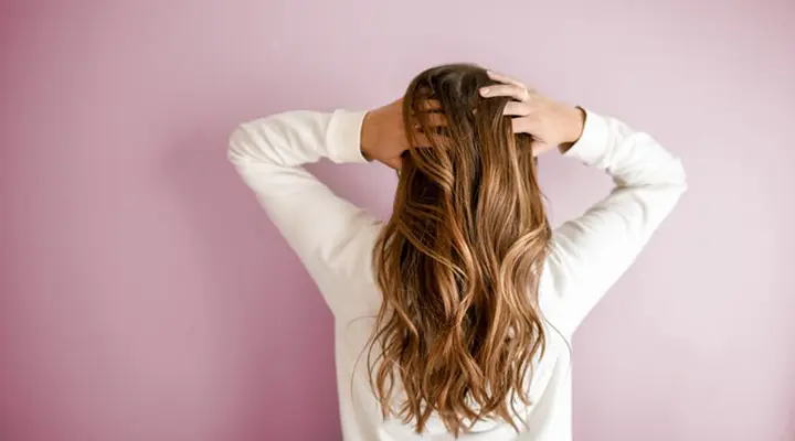 hair highlights types woman with long brown highlights