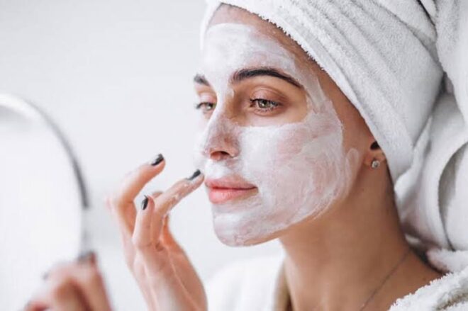 Eye and Face Care With Botanical Extracts Eye and Face Care With Botanical Extracts